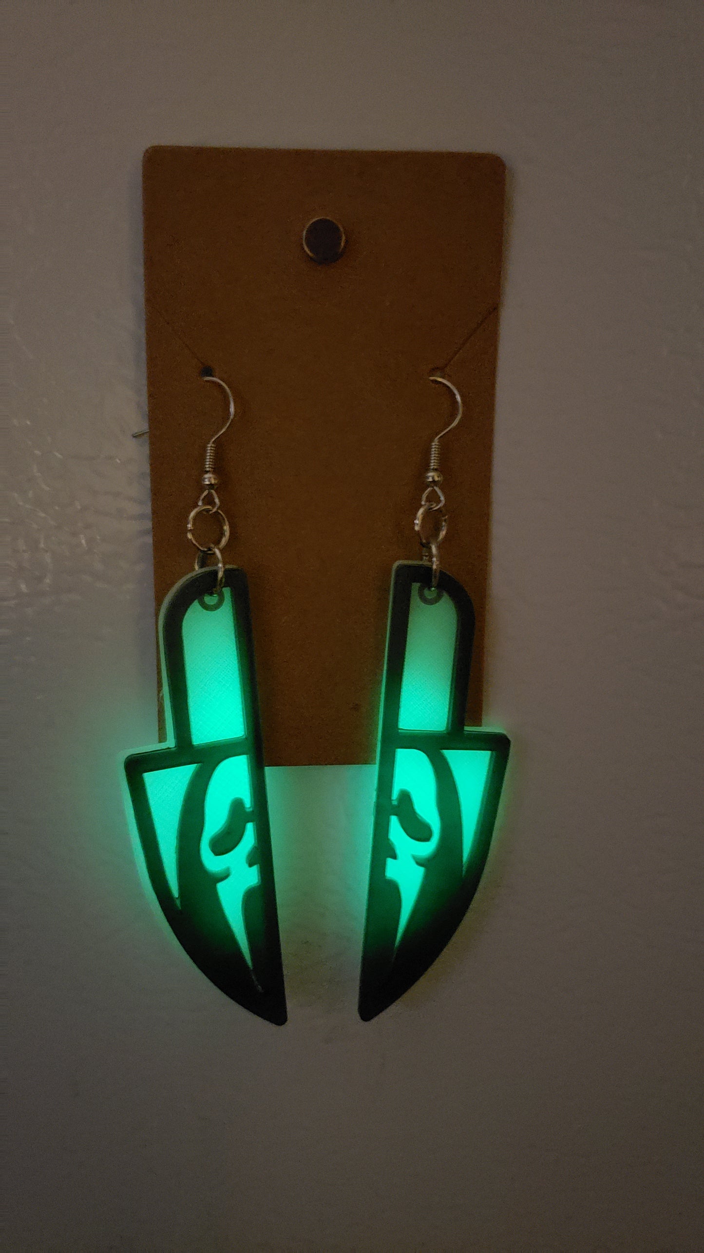 Scream dagger dangles