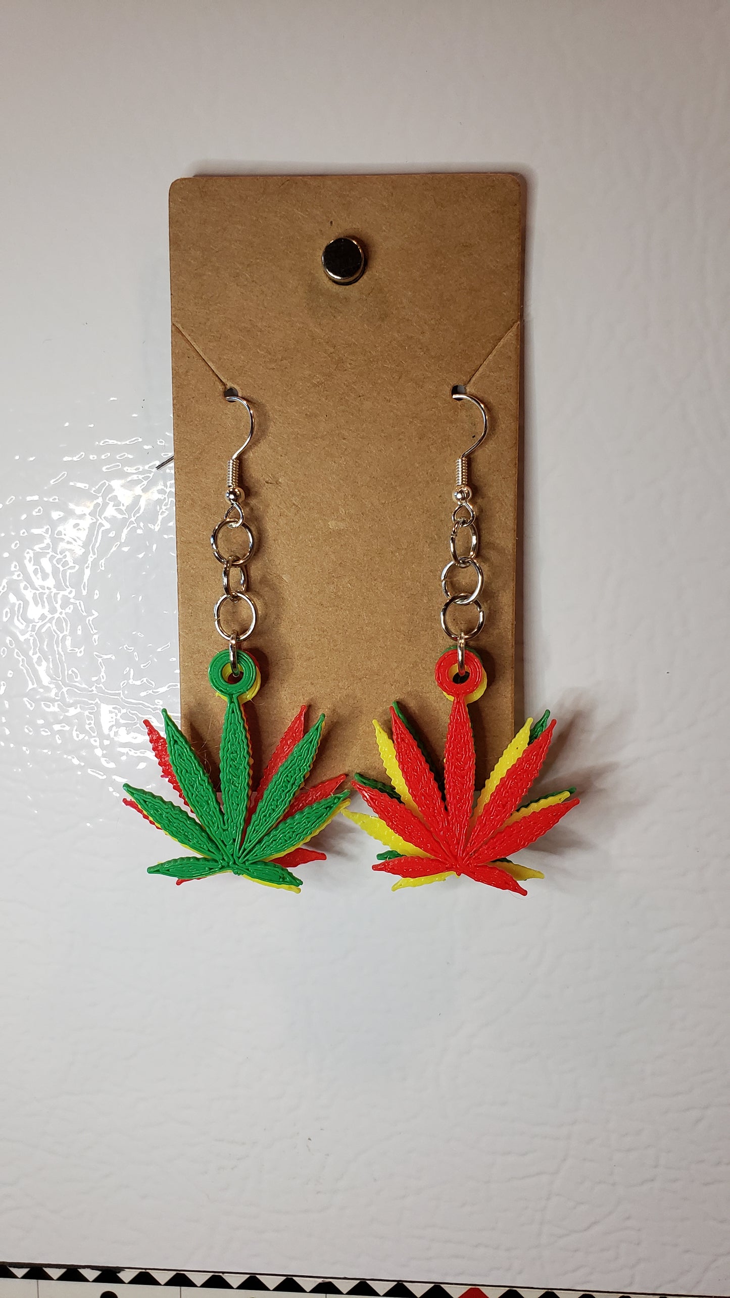 Rasta leafs dangles