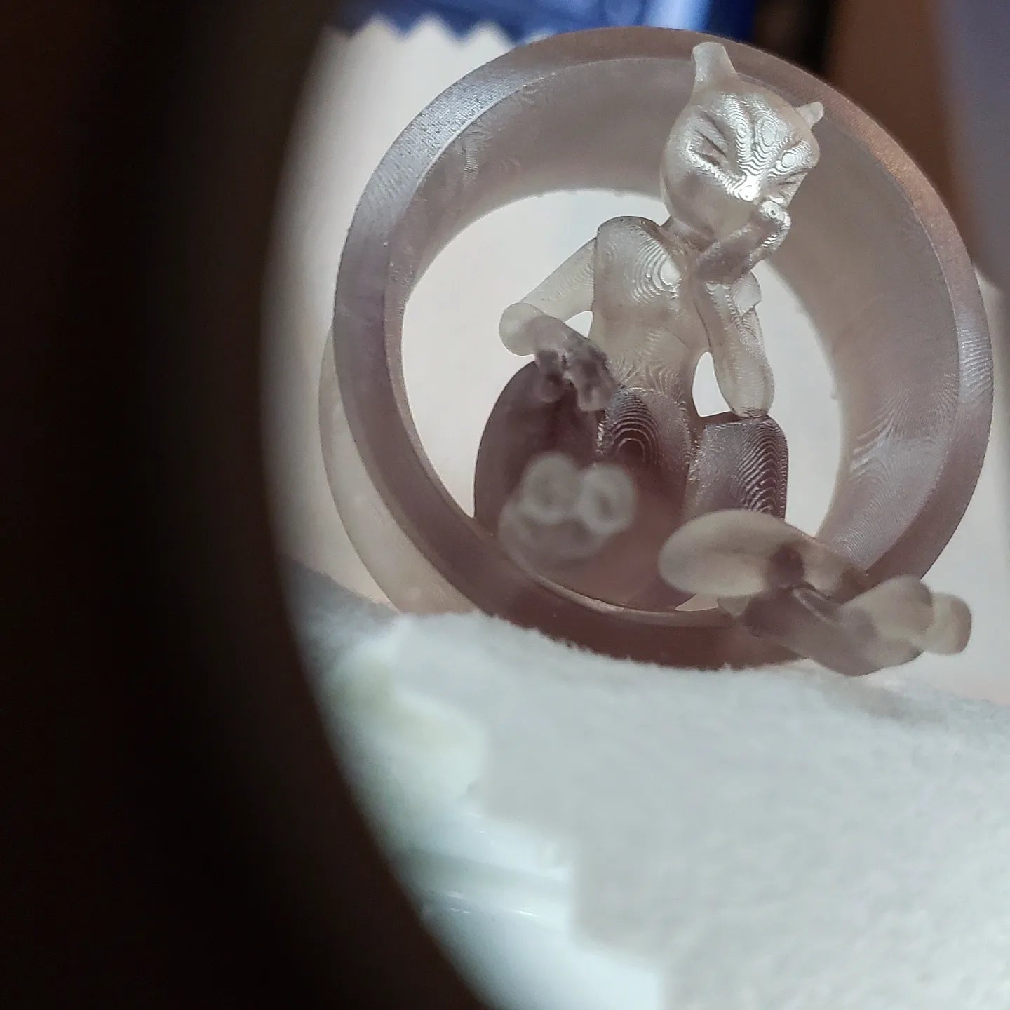 Mewtwo as the thinker plugs