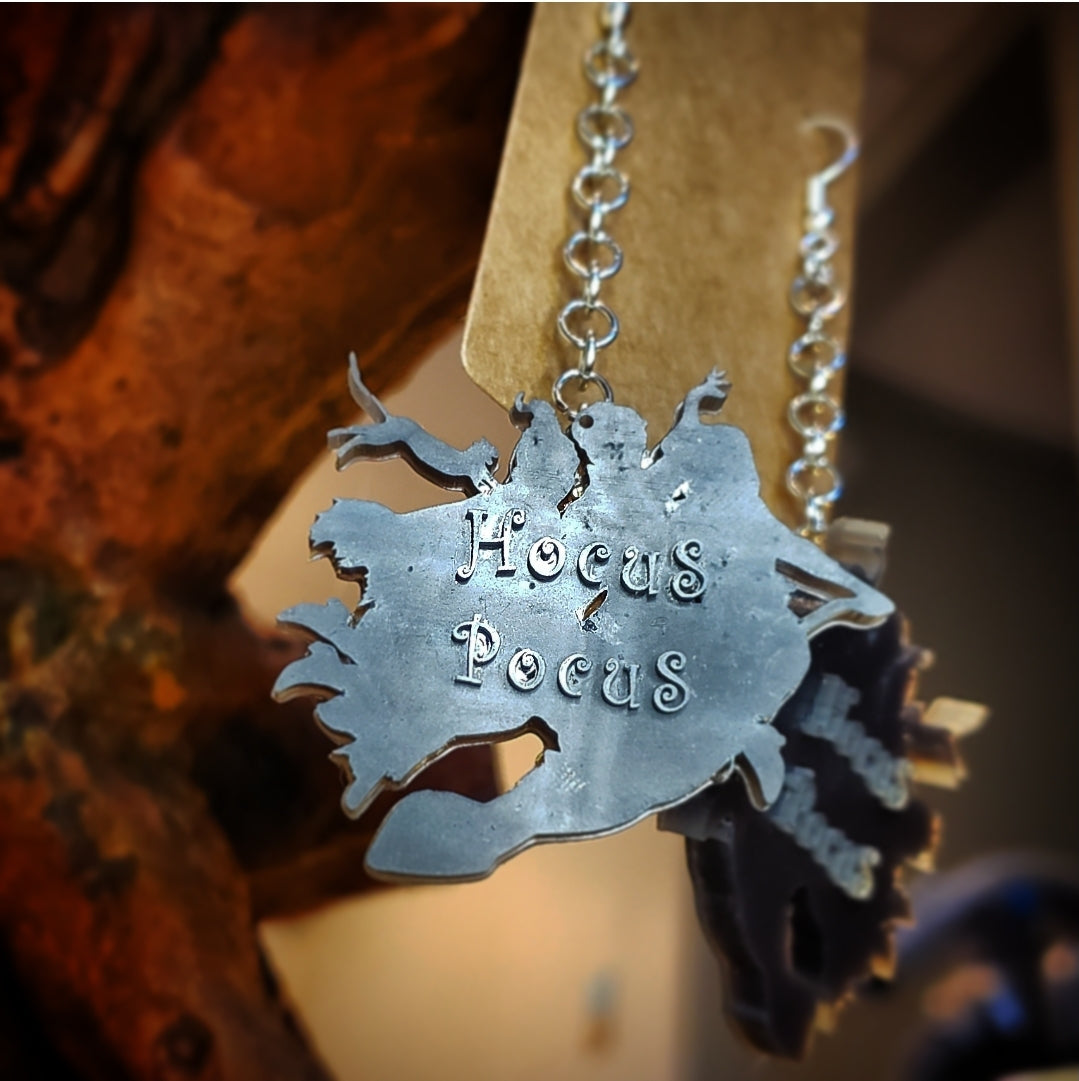 Hocus Pocus dangles